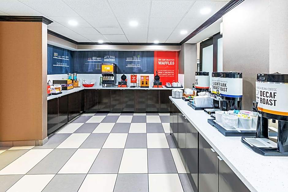 Hampton Inn By Hilton And Suites Tulsa-Woodland Hills