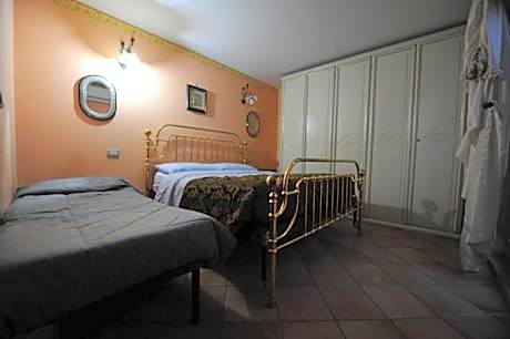 Basic Triple Room