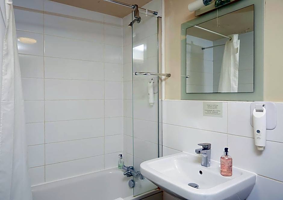 White Rabbit by Chef & Brewer Collection