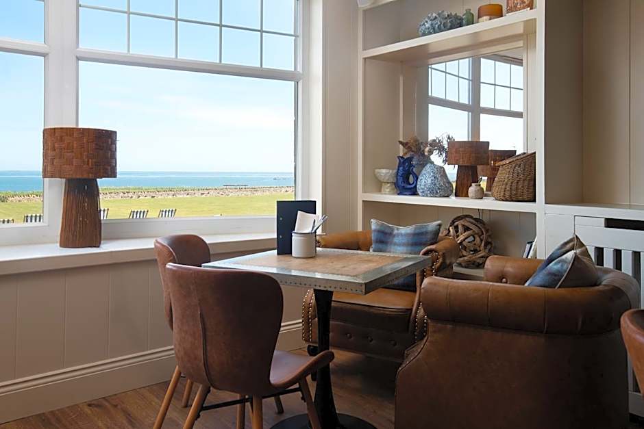 Beach House Hotel