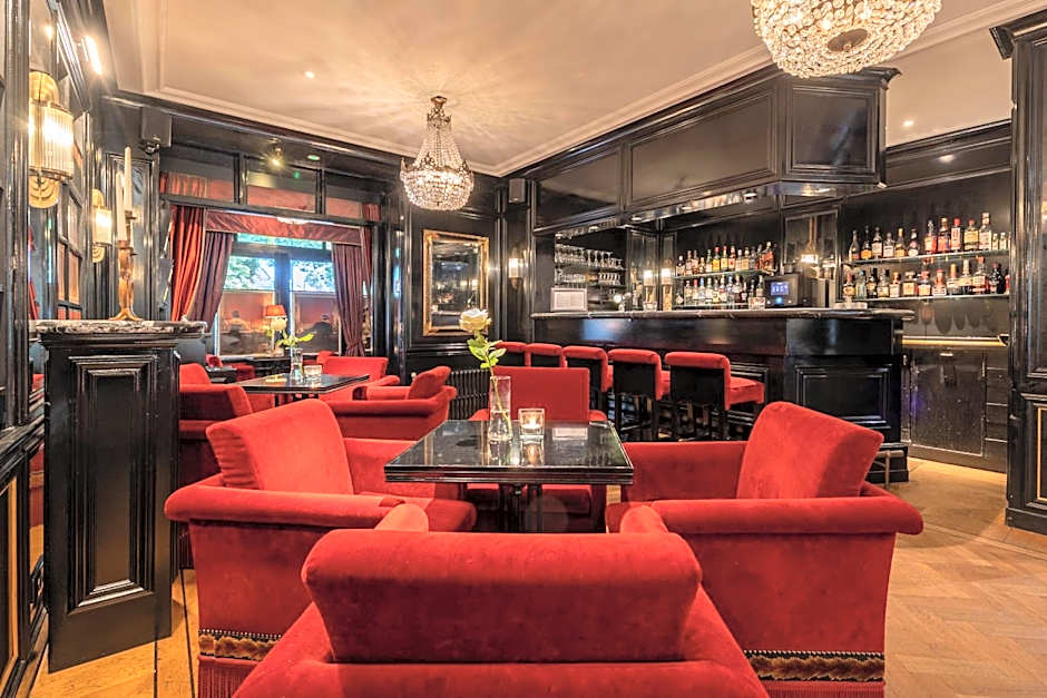 Apollofirst Boutique Hotel