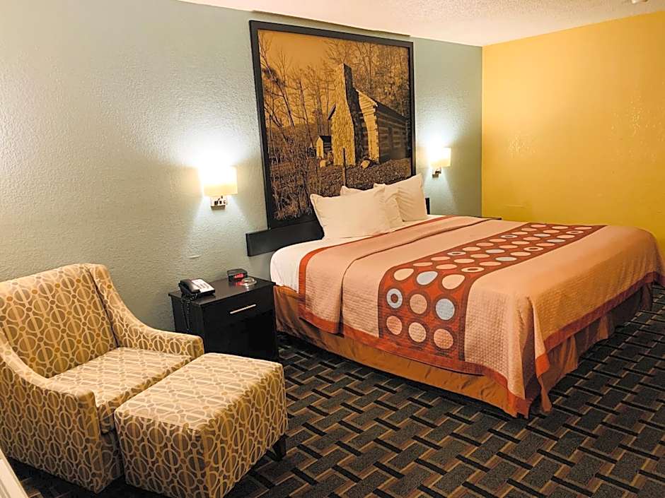 Super 8 by Wyndham Cincinnati OH