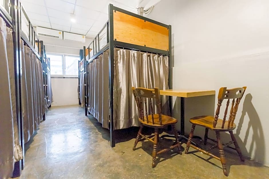 Hostel Lemon Siam Petchaburi Road