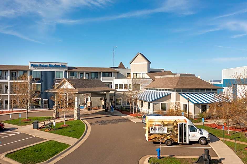 Park Point Marina Inn