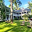 M22 Inn Glen Arbor