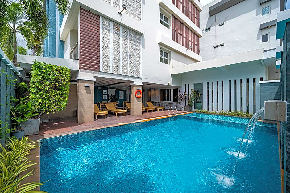 Ratana Hotel Rassada