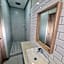 Luxe on Ridge Boutique Hotel