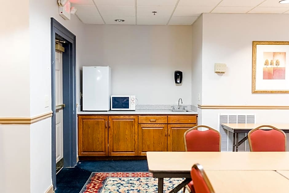 Country Inn & Suites by Radisson, Helen, GA