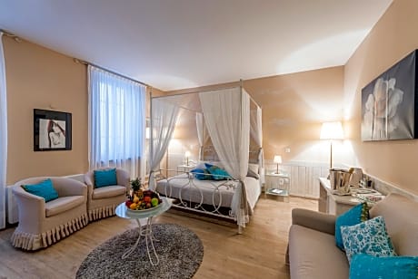 Superior Double Room with Lake View