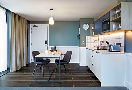 1 Bedroom Suite with Kitchenette