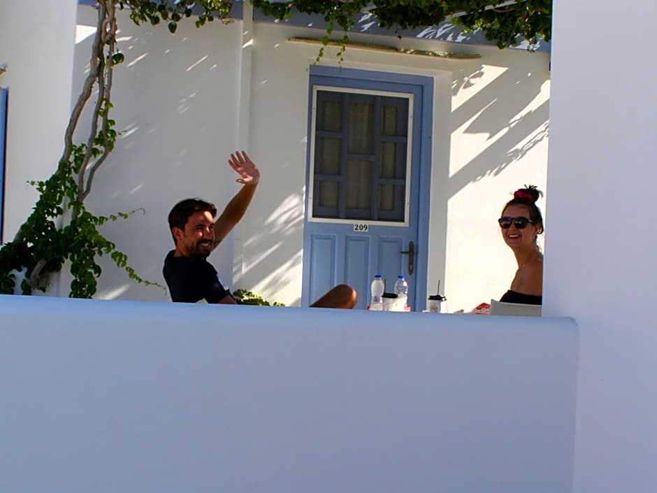 Elena Studios & Apartments