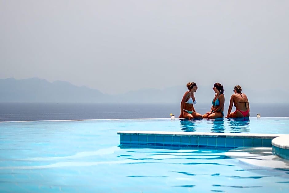 WHITE DONKEY BOUTIQUE Hotel