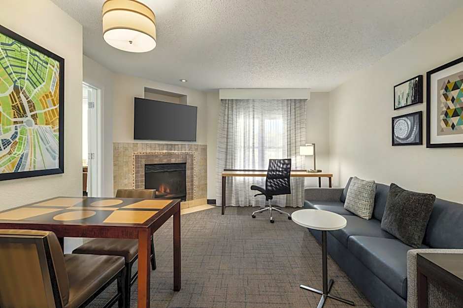 Photo 1 of 2 of 1 Bedroom Suite, Corner