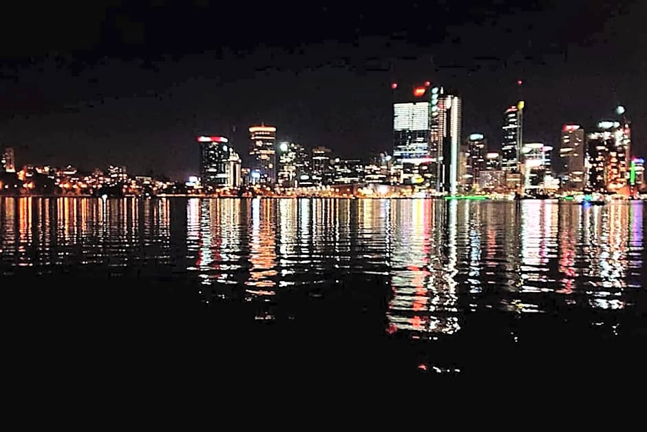 Coastal Oceanview 2bedrm 2bath Pool & Slide!