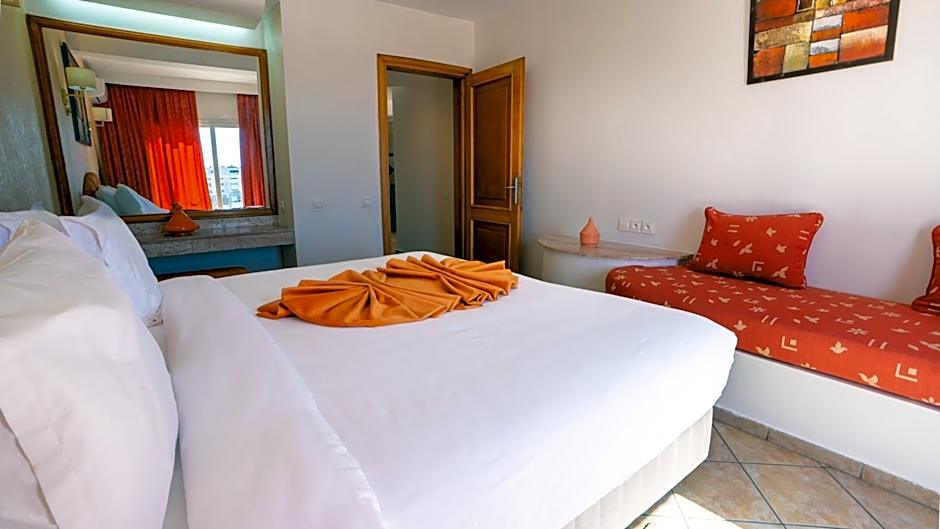 Intouriste Hôtel & Suites