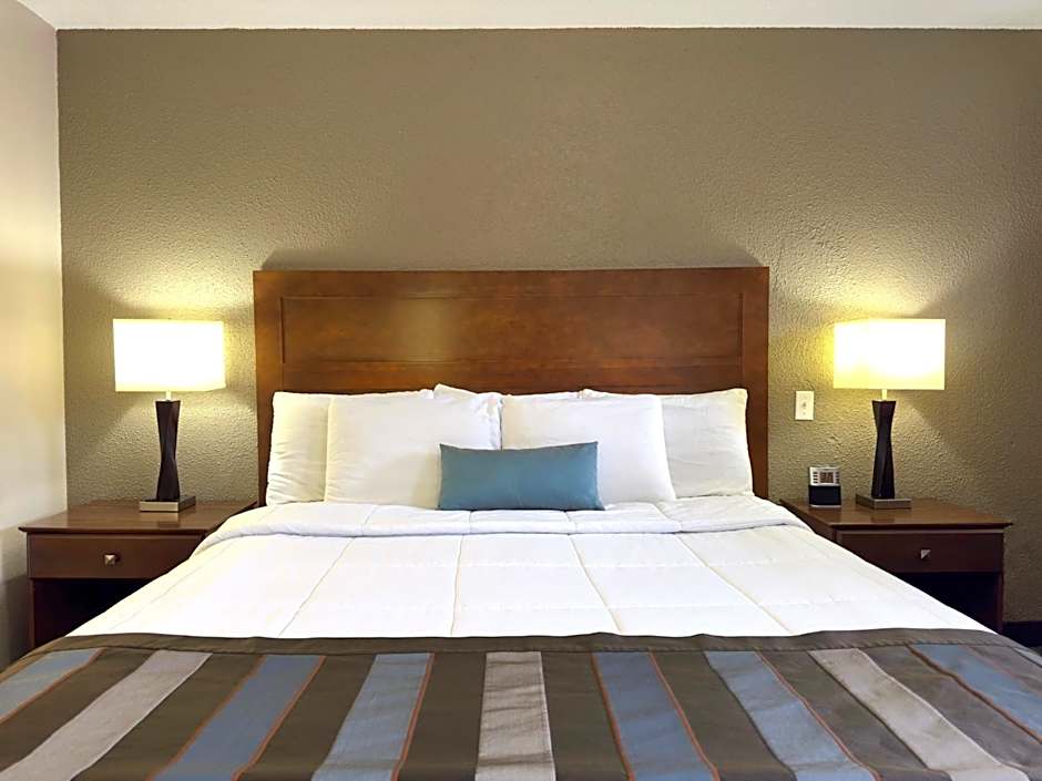 Super 8 by Wyndham Greensburg-Latrobe