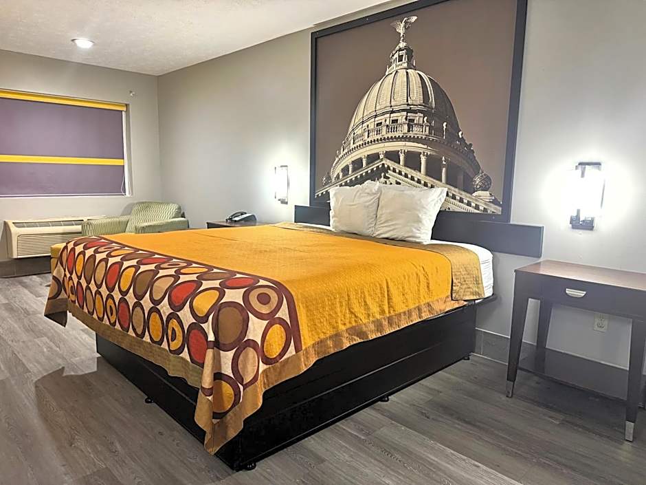 Super 8 by Wyndham Kosciusko