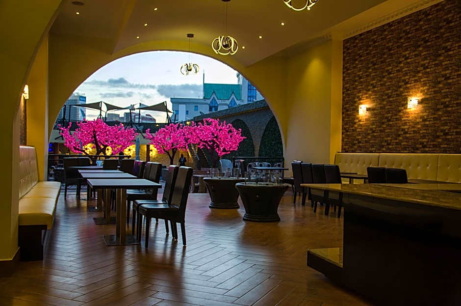 Best Western Plus Meridian Hotel