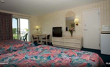 Deluxe Queen Studio
