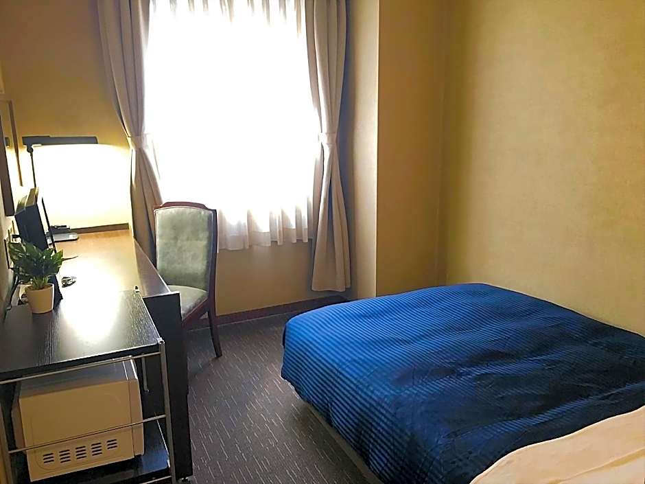 Hotel Livemax Chofuekimae