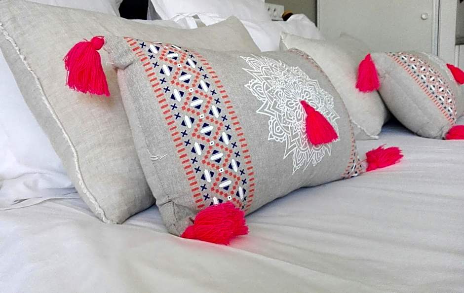 Sweet Home studio Aix en Pce, clim,terrasse,piscine,pkg,resto