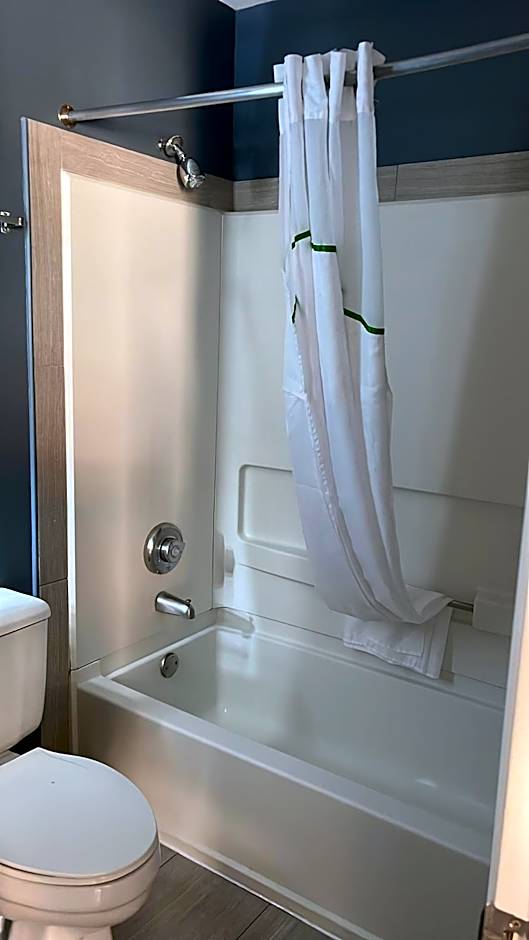 Suburban Studios Charlotte - Ballantyne