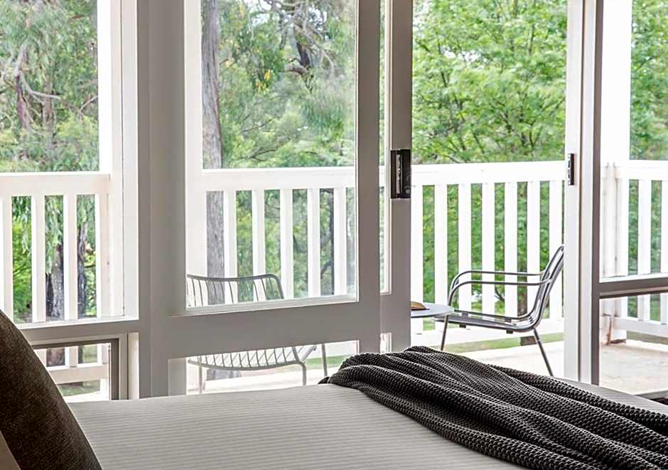 Lancemore Lindenderry Red Hill