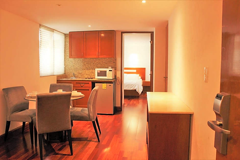 Condesa Suites