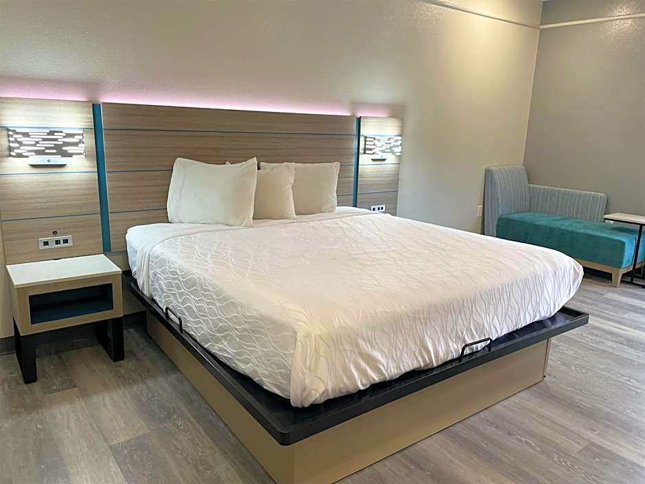 Sonesta Essential Hotel Houston - I-45 Spring