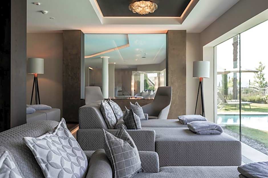 Small & Beautiful Hotel Gnaid