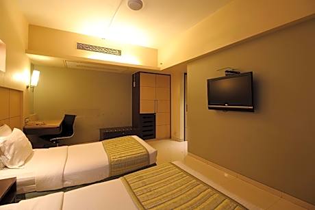 Hotel Varishtta Executive Inn