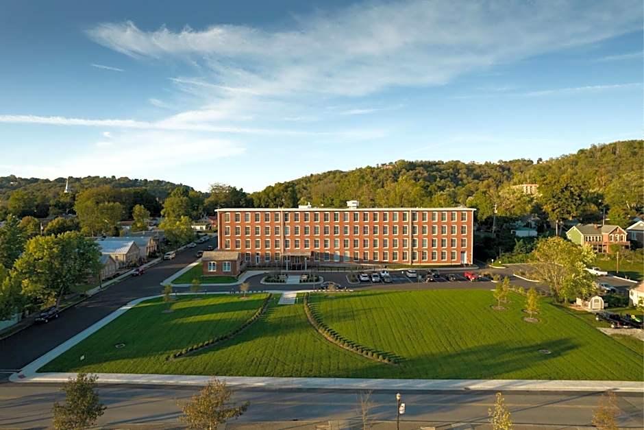 Fairfield Inn & Suites by Marriott Madison Historic Eagle Cotton Mill