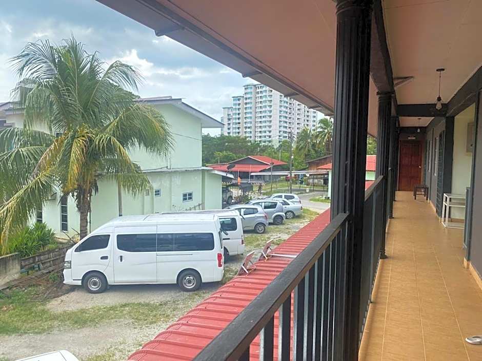 OYO 90910 Homestay D Lalang Inn