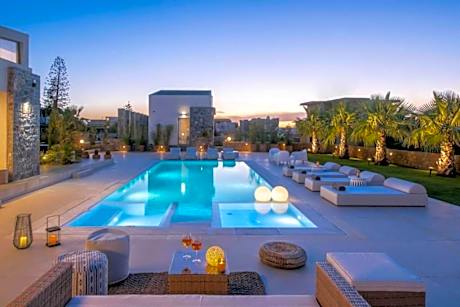 Opsis Luxury Villa with swimming pool