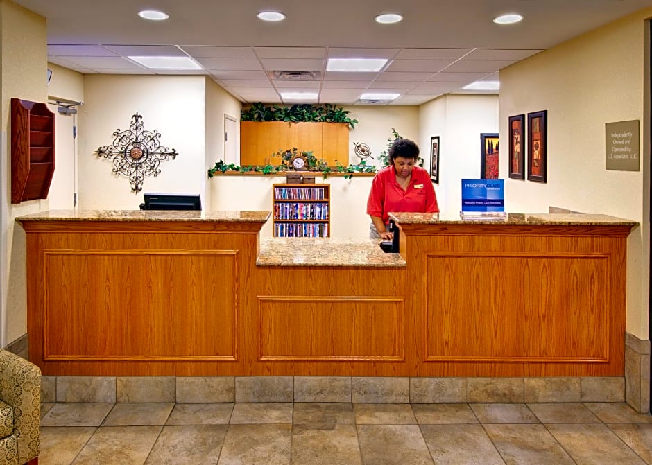 Candlewood Suites Omaha Airport