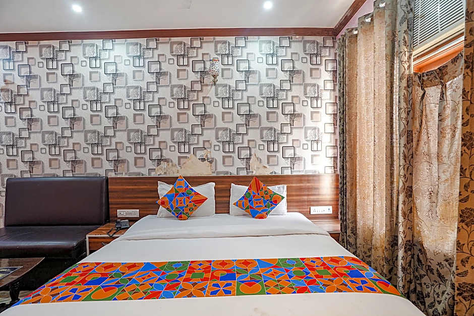 FabHotel Deepak Palace - Assi Ghat