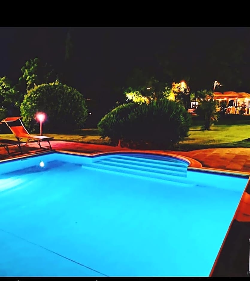 Hotel Monti