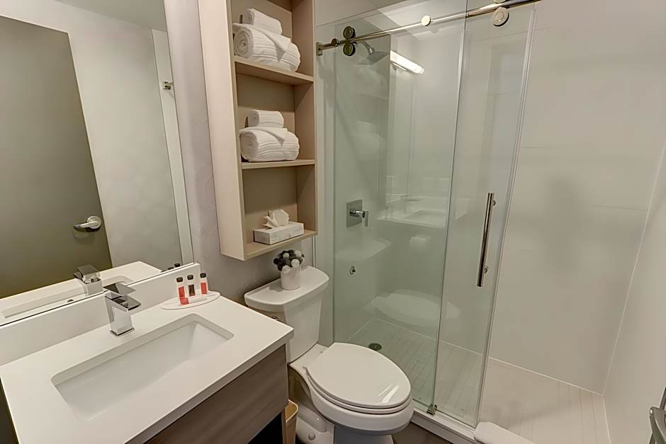 Microtel Inn by Wyndham Long Island City