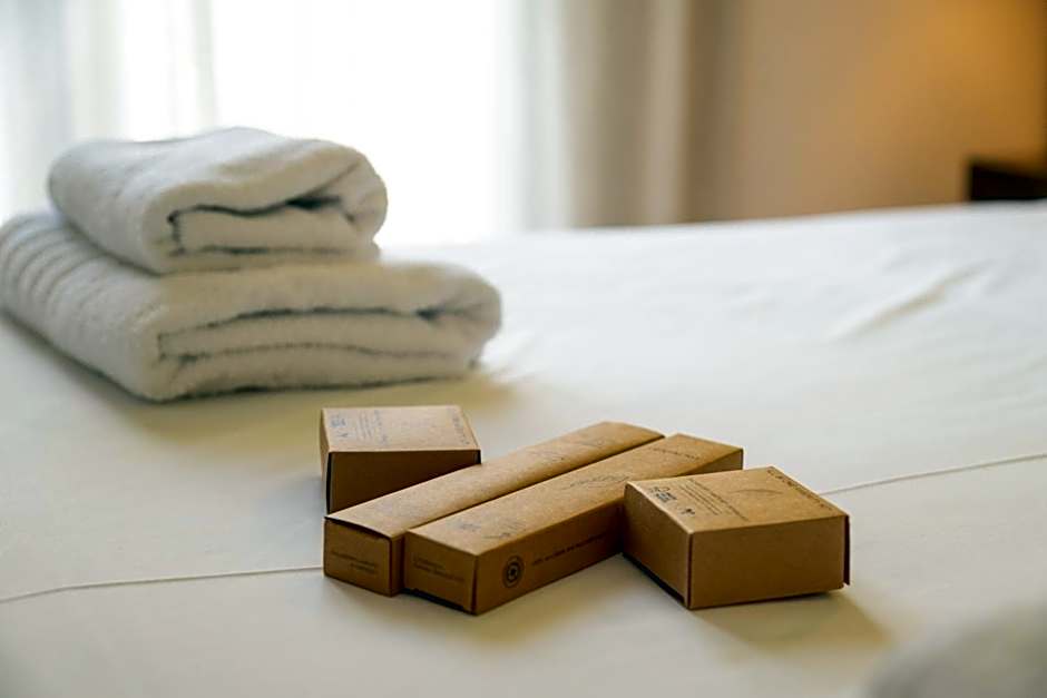 Sonia Hotel & Suites - Adults Only