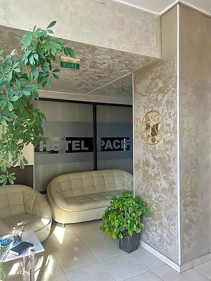 Hotel Pacific