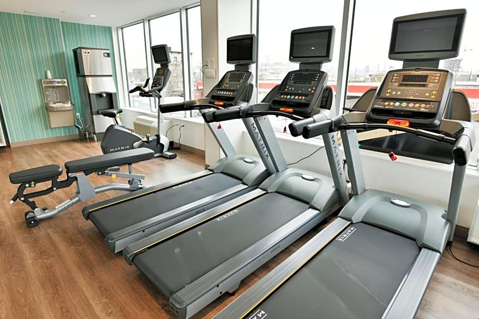Holiday Inn Express And Suites Jersey City - Holland Tunnel By IHG