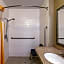 La Quinta Inn & Suites by Wyndham Paris