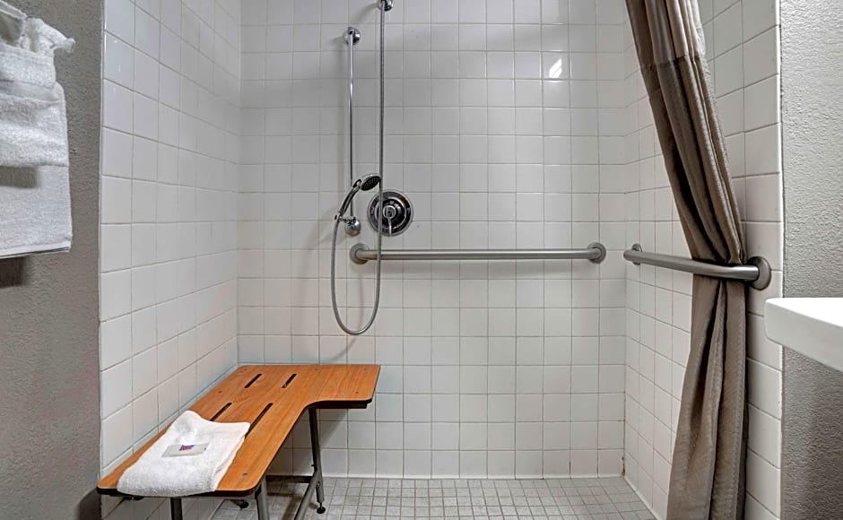 Motel 6-Bakersfield, CA - South