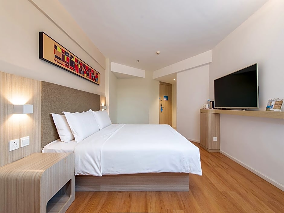 Hanting Hotel Dalian Nanshidao Street