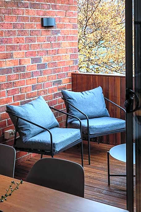 Convenient luxury home, minutes to CBD + hospital