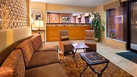 MHO Inn & Suites