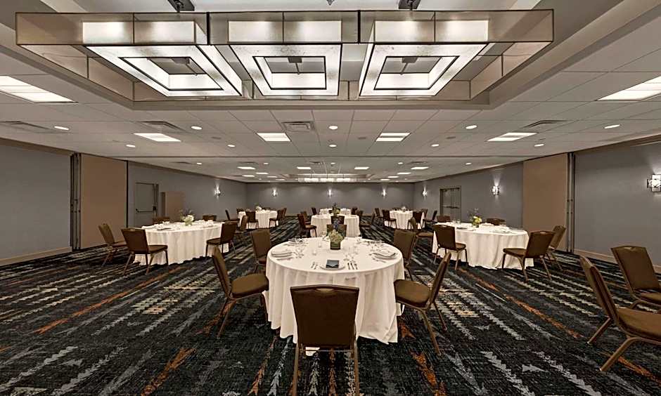Embassy Suites By Hilton Hotel Oklahoma City-Will Rogers Airport