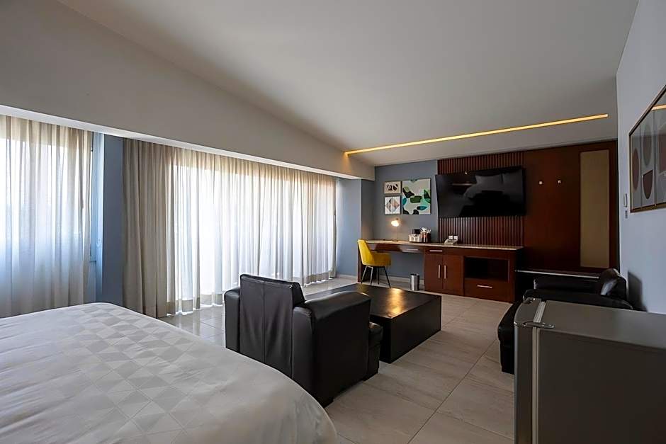 Holiday Inn Puebla Finsa By IHG