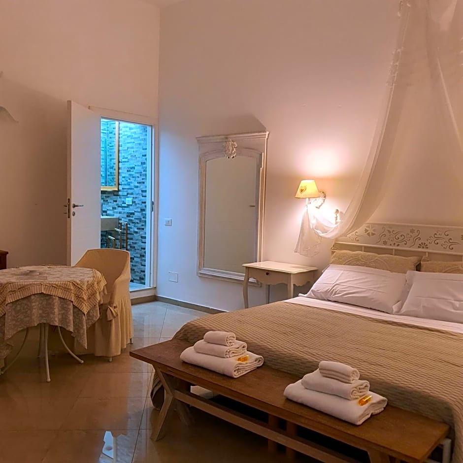 White Suite Polignano 08