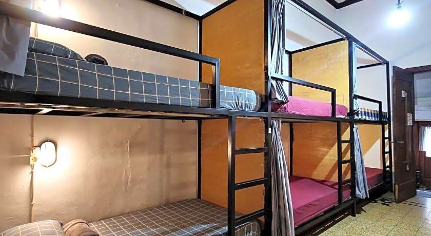 Semeru Hostel Malang